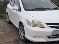 Honda Fit Aria 1.5 CVT, 2005, 394 000 км, с пробегом, цена 360 000 руб.