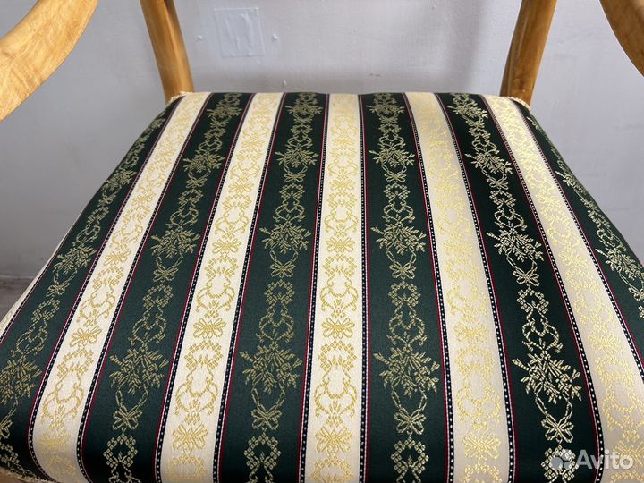 Кресло и столик Karl Johan