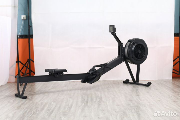 Гребной тренажер