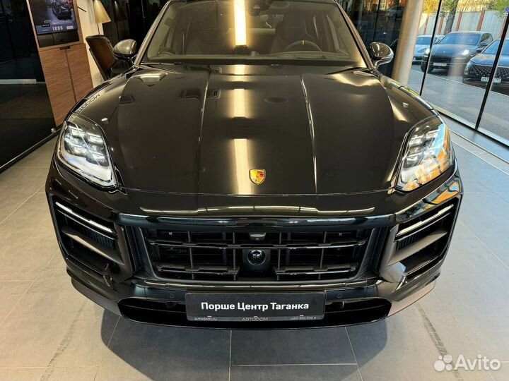 Porsche Cayenne Coupe 4.0 AT, 2024