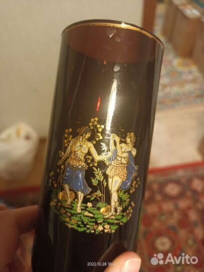 Бокалы из цветного стекла