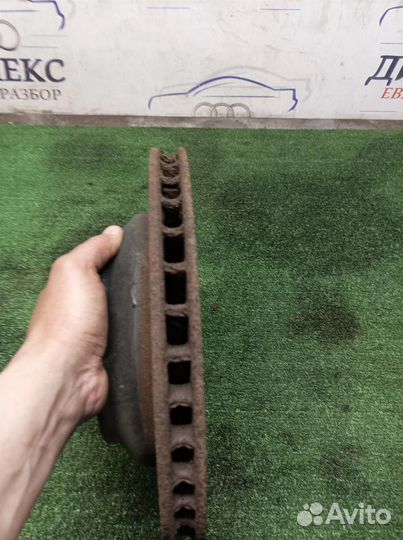 Диск тормозной задний Audi Q7 2005