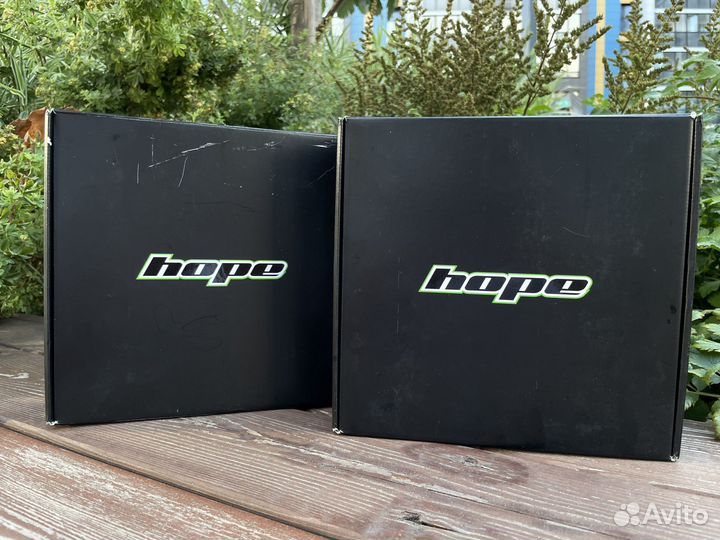 Тормоза - Hope Tech 3 E4 новые, черного цвета