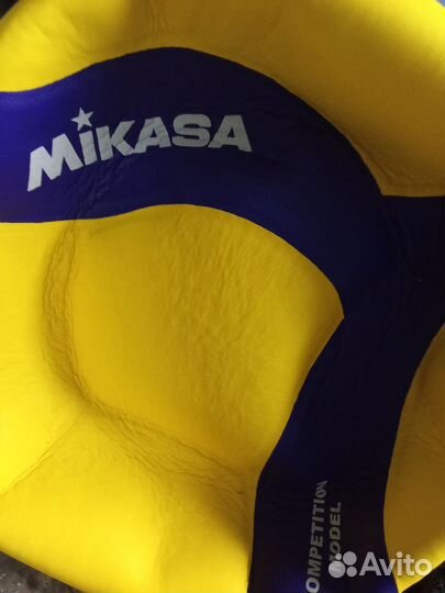 Волейбольный мяч