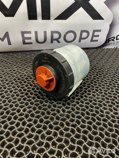 Бачок гидроусилителя руля Volkswagen Transporter