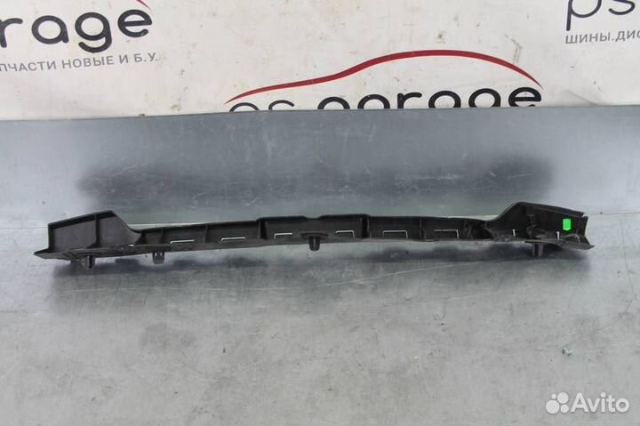 Кронштейн заднего бампера Renault Arkana