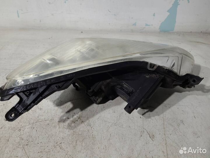 Фара левая Opel Astra H 2007 13235288