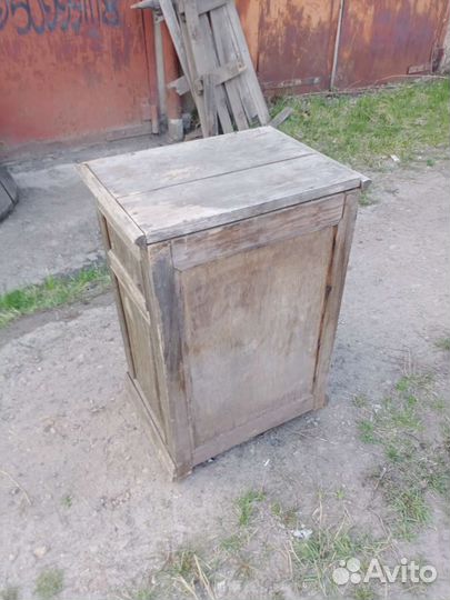 Тумбочка старинная