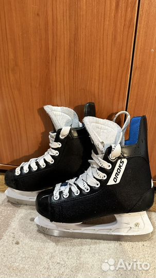 Коньки хоккейные 37