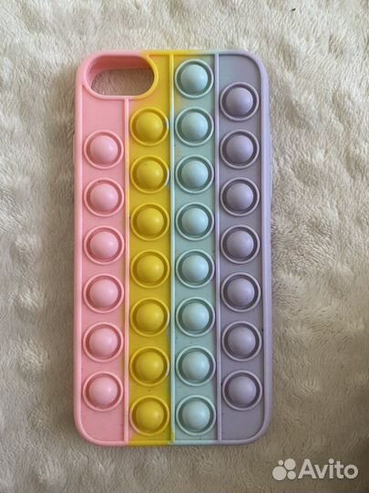 Чехлы на iPhone 7