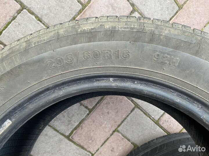 DoubleStar Maximum DH08 205/60 R16 92H