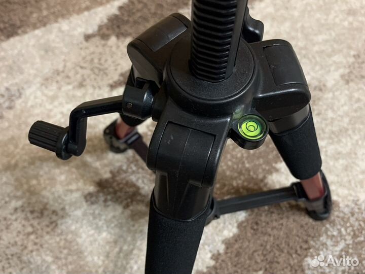 Штатив для фотоаппарата Zomei