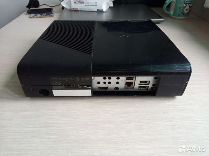 Xbox 360 (тушка, на запчасти)