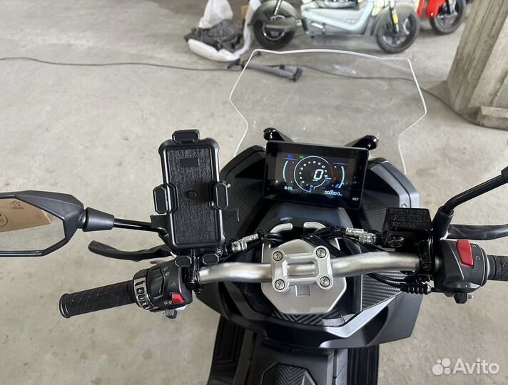 Скутер новый Osaka 180кубов