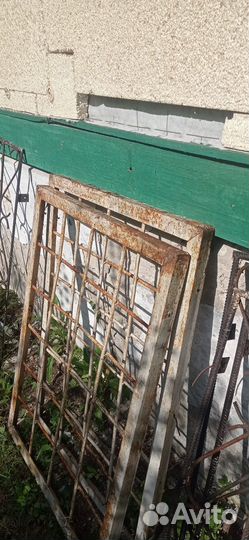 Металлические решетки на окна бу