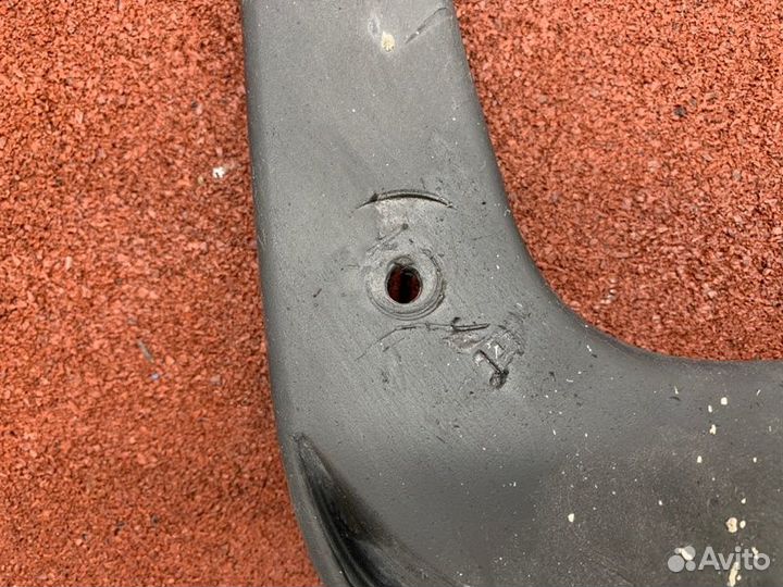 Брызговик передний правый Kia Rio 4 седан 1.4 G4LC