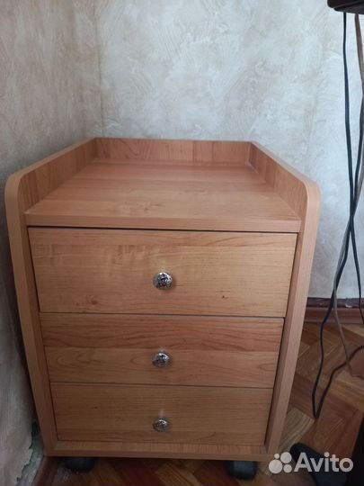 Компьютерный стол