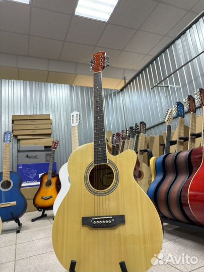 Электроакустическая гитара Elitaro