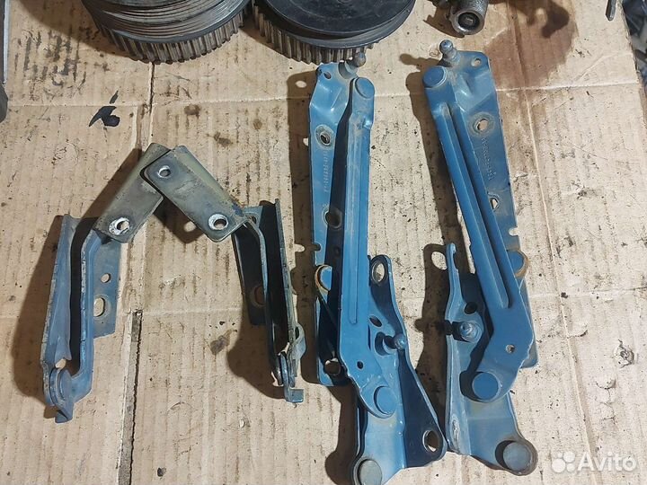 Петли капота крышки Форд Фокус 1 Ford Focus