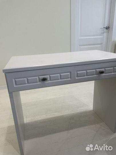 Стол письменный