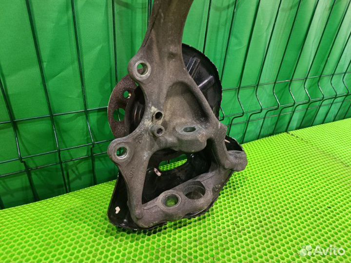 Поворотный кулак передний левый Mercedes Benz S500