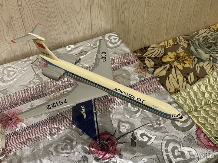 Модель самолета на подставке, ил-62М Аэрофлот СССР