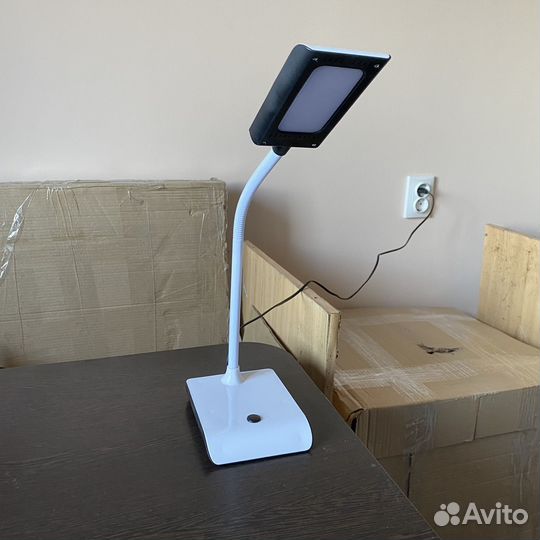 Лампа настольная