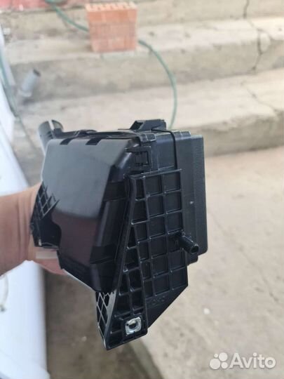 Корпус блока предохранителей toyota