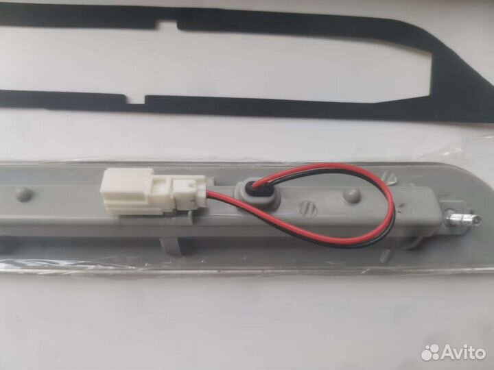 Стоп сигнал Nissan x-trail t31