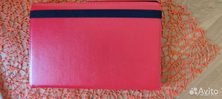 Чехлы и плёнки для планшетов Samsung и Sony