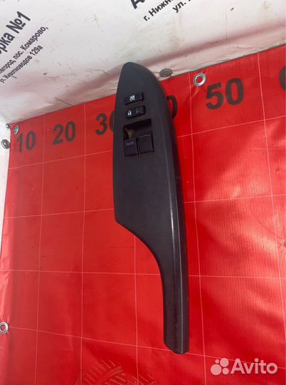 Блок управления стеклоподъемниками Toyota Corolla