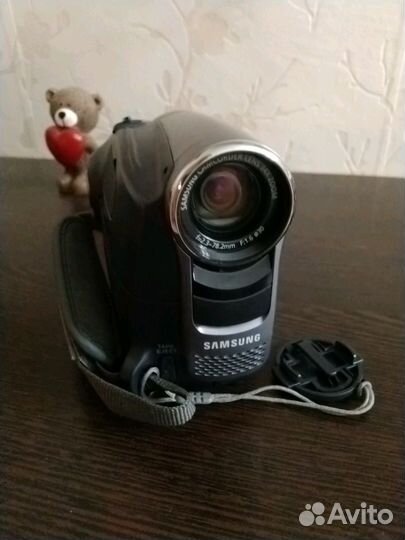 Видеокамера самсунг новая с поворотным экраном