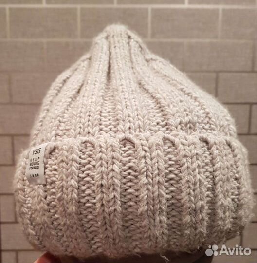 Шапка вязаная серая