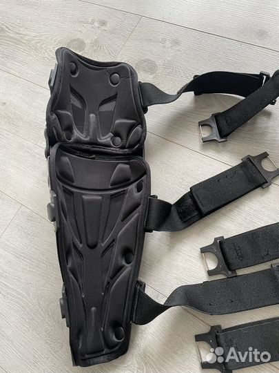 Мотонаколенники