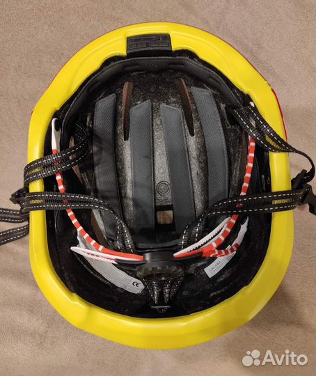Шлем велосипедный с mp3 плеером б/у