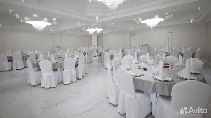 Чехлы на стулья и столы, скатерти для ресторана