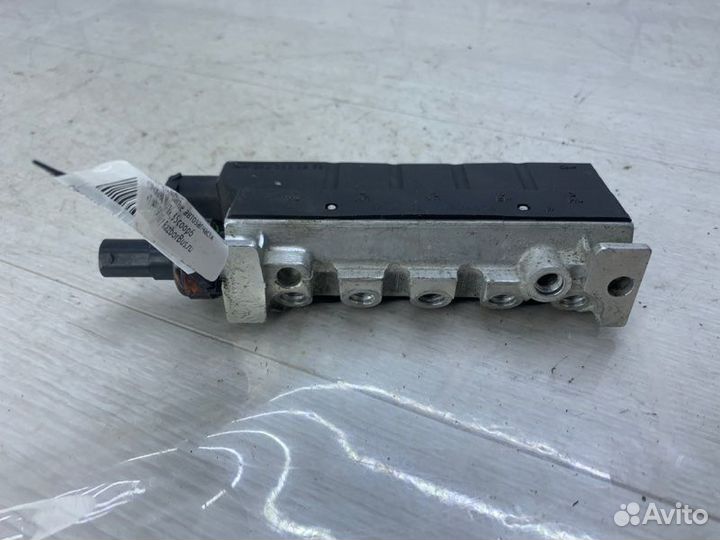 Блок клапанов пневмоподвески Mercedes S-Class W220