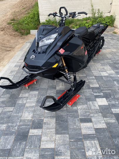 Продам BRP Ski-Doo Summit X Expert 850