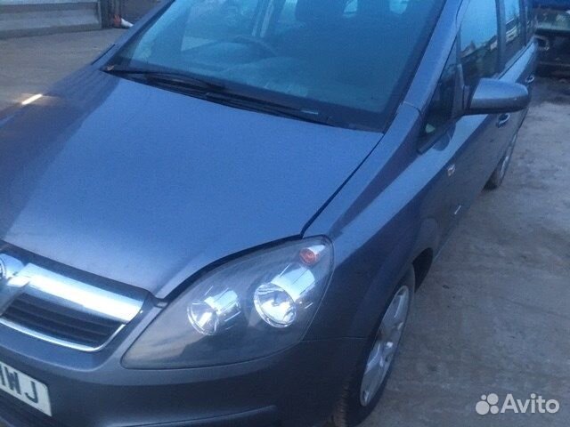 Разбор на запчасти Opel Zafira B