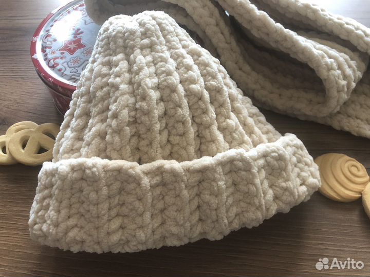 Вязаный комплект (шапка+шарф), ручная работа