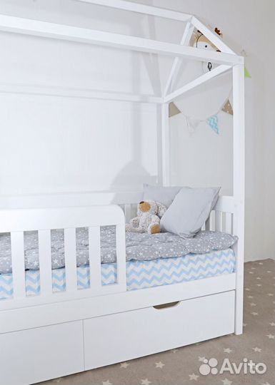 Детская кровать домик