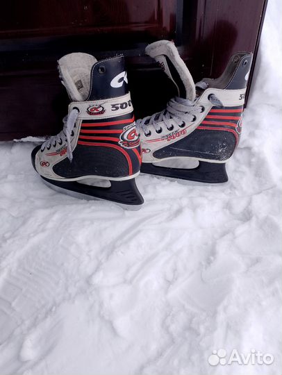 Коньки хоккейные