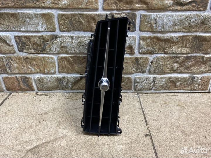 Дефлектор воздушный правый Volvo Xc90 2 2.0 dizel