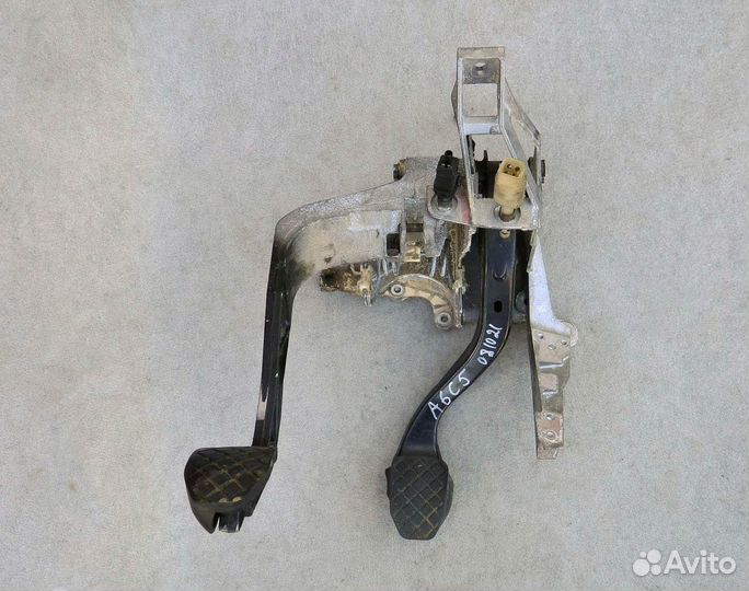 Педали Audi A6 C5 8D1721117K