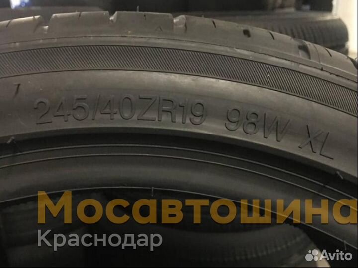 Rydanz Roadster R02 245/40 R19 98Y