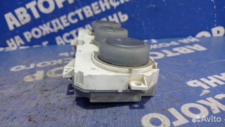 Блок управления печкой Mazda 6 Gg лифтбэк L3 2005