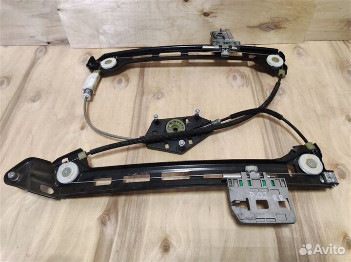 Стеклоподъемник задний правый Vw Passat Cc