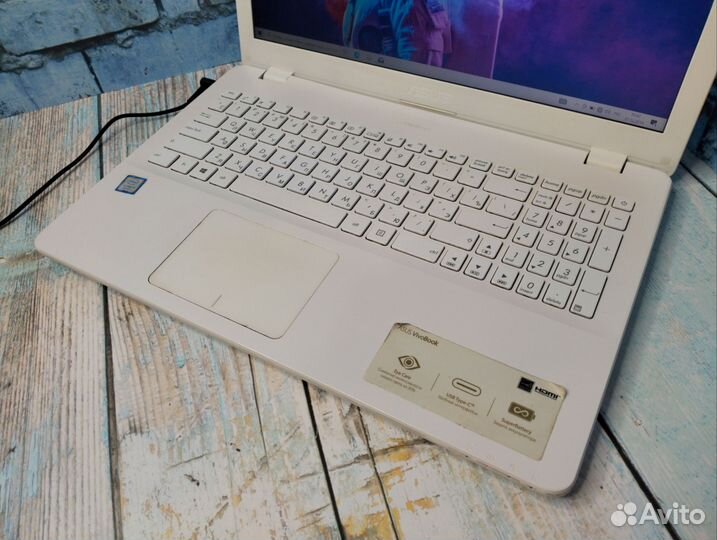 Мощный Asus Full HD/ I3-8130/ RAM 12/ MX 130/ SSS