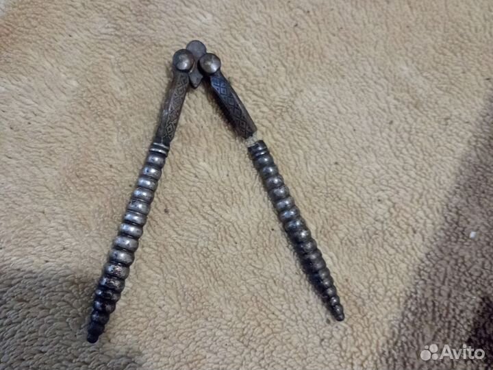 Кололка для орехов