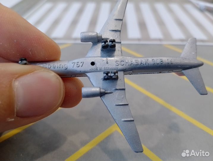 Самолёт Boeing 757 